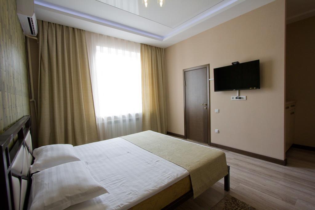 Center Hotel Bishkek Exteriör bild